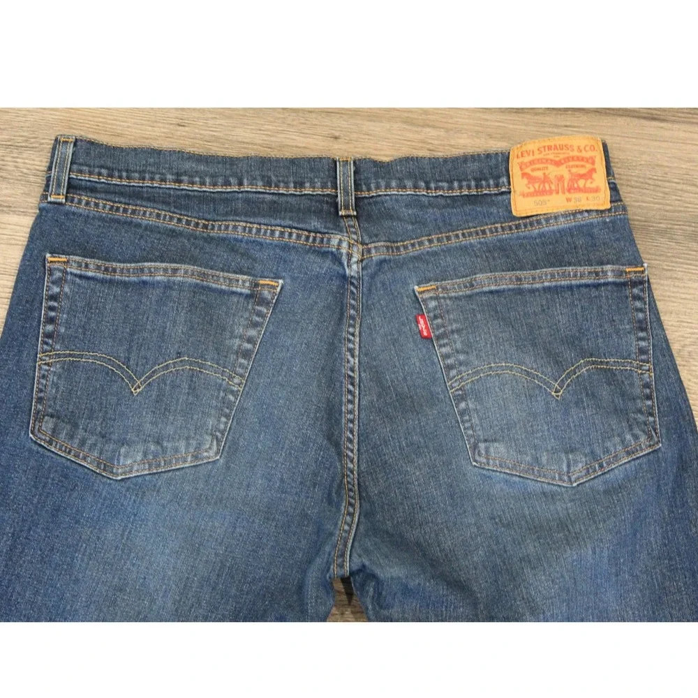Levi's 505 Regular Fit Medium Wash Blue Denim Jeans‎ W36 L30